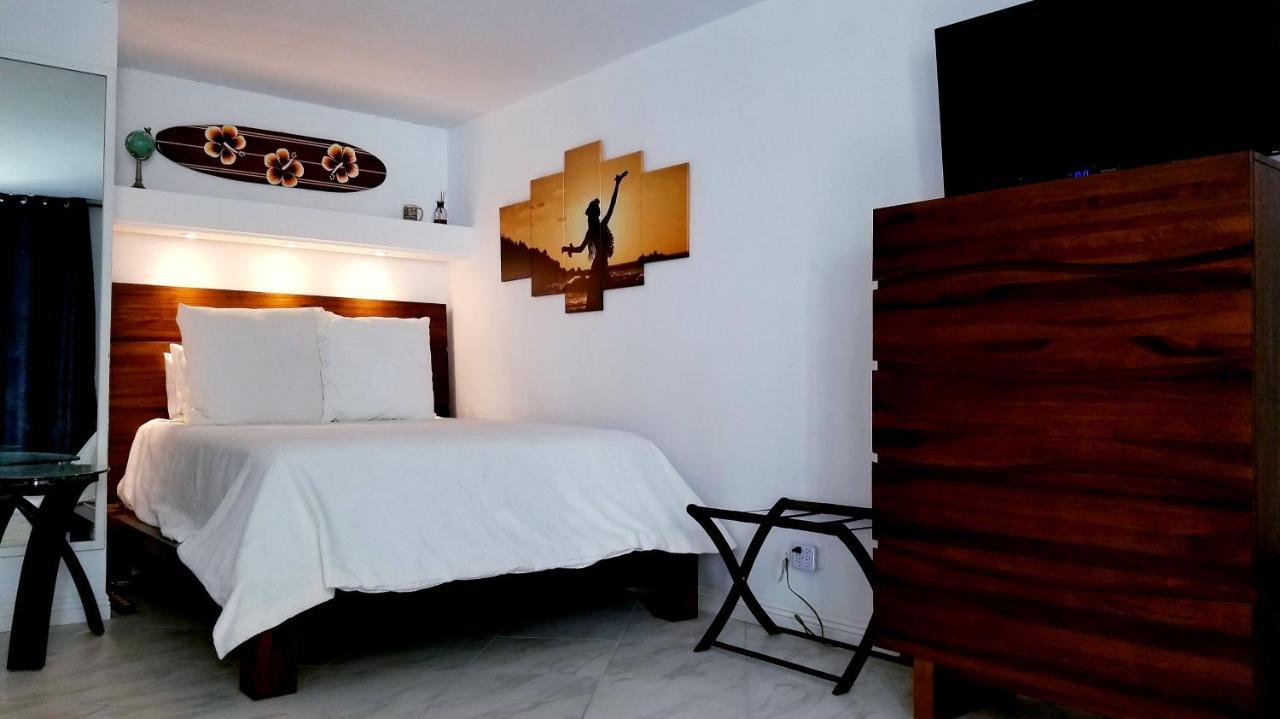 Downtown Hawaiian Theme Condo With Hot Tub, Pool & Beach - Kona Islander Inn 凯路亚-科纳 外观 照片