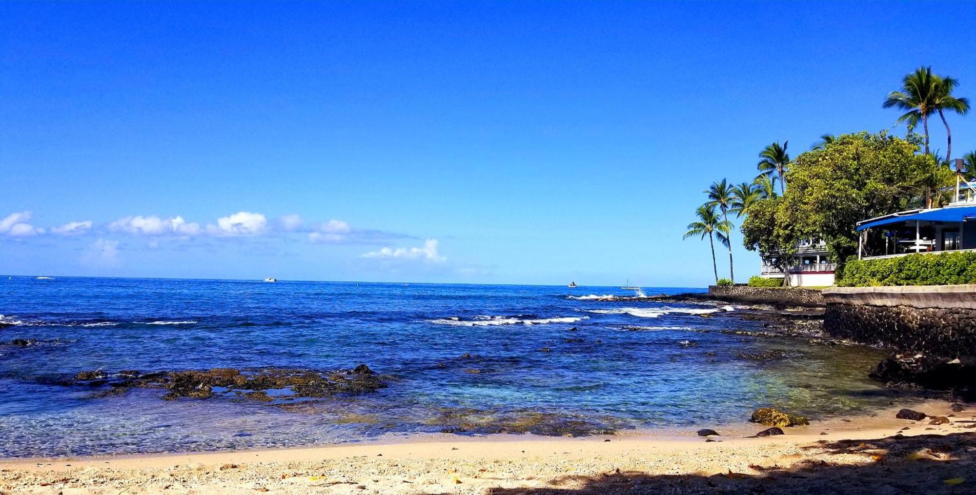 Downtown Hawaiian Theme Condo With Hot Tub, Pool & Beach - Kona Islander Inn 凯路亚-科纳 外观 照片