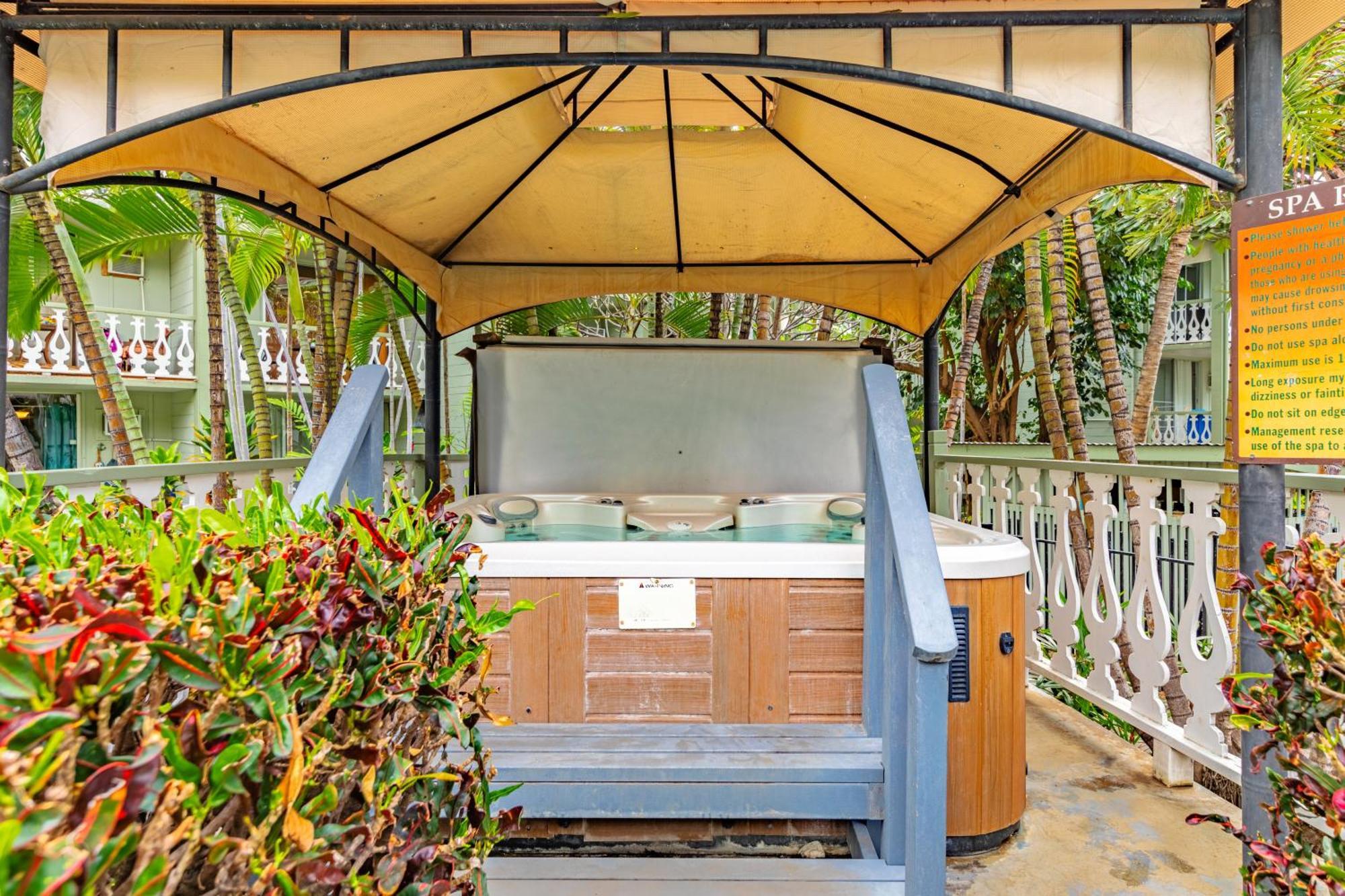 Downtown Hawaiian Theme Condo With Hot Tub, Pool & Beach - Kona Islander Inn 凯路亚-科纳 外观 照片