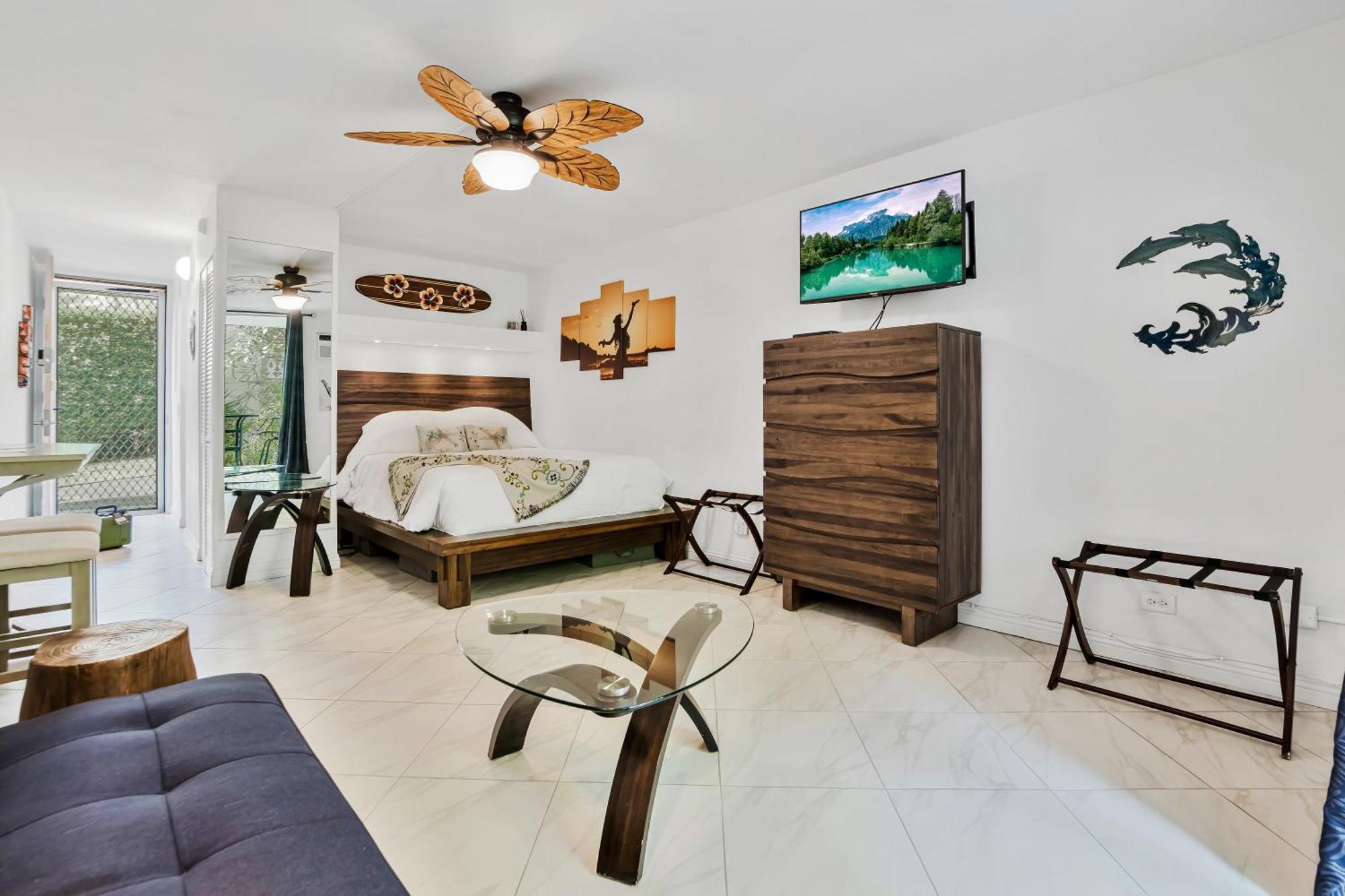 Downtown Hawaiian Theme Condo With Hot Tub, Pool & Beach - Kona Islander Inn 凯路亚-科纳 外观 照片